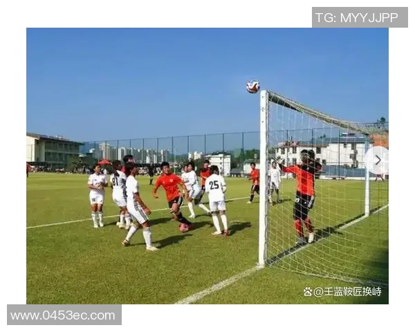 百可乐足球：激情与梦想交织的绿茵场上演绎青春的无限可能